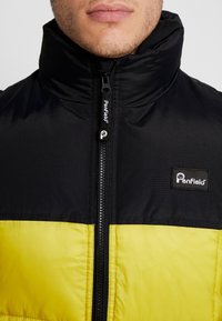 Penfield Väst - yellow