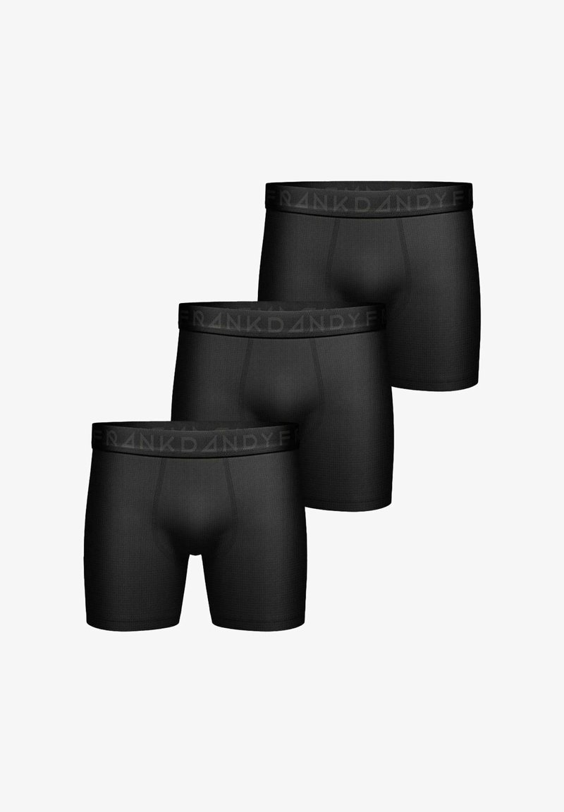 Svarta kalsonger i ett paket med tre, med en slät yta och ett elastiskt midjeband med varumärket tryckt i svart.