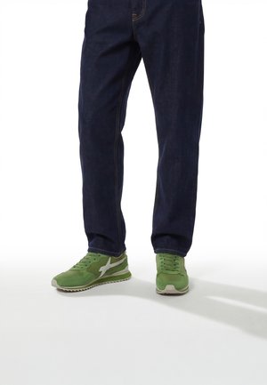 W6YZ JET-M - Sneakers laag - grün