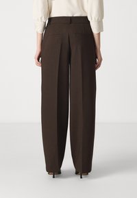 Selected Femme SLFRITA WIDE PANT  - Kelnės - coffee bean melange