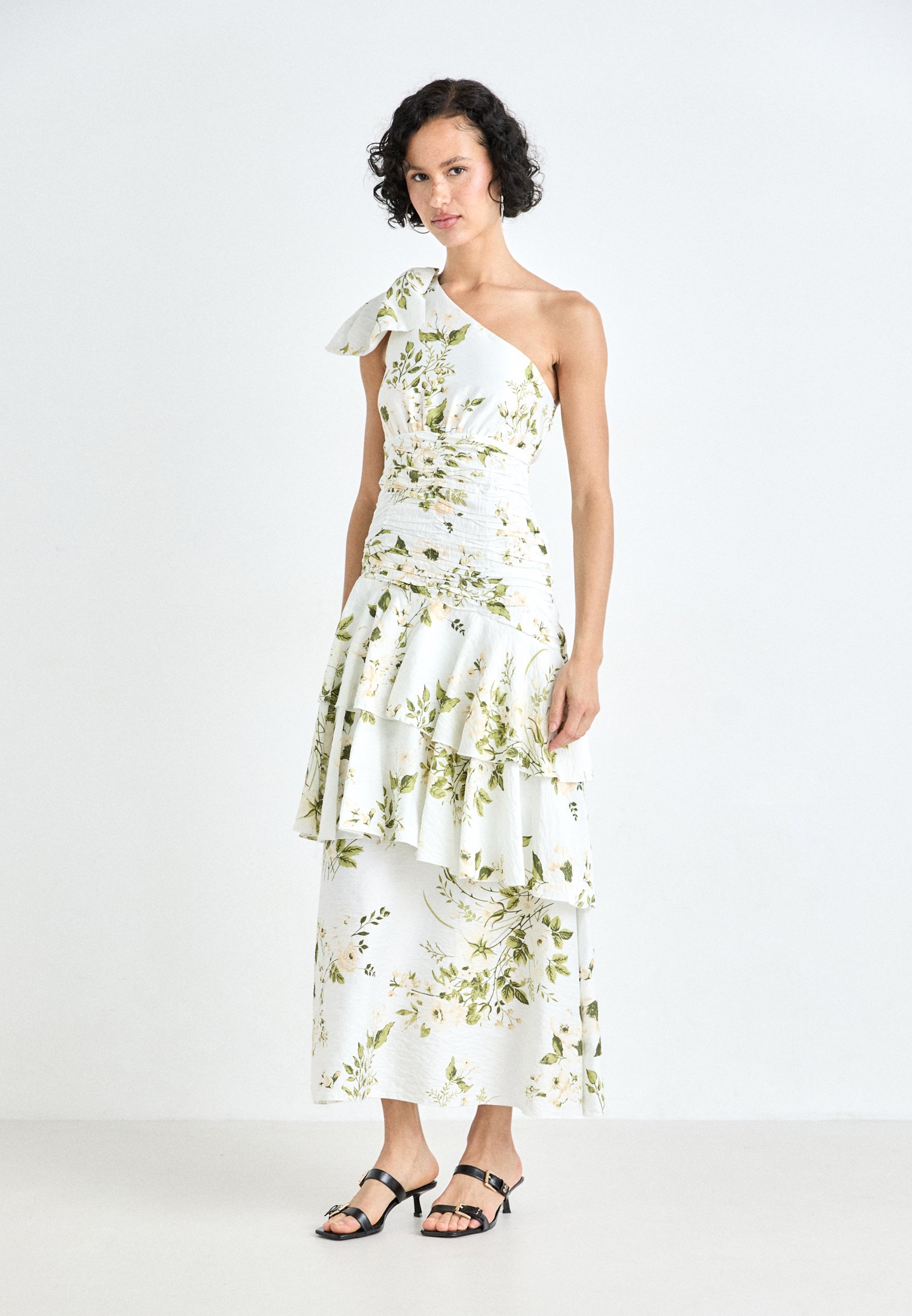 VILA VILINE ONE SHOULDER ANKLE DRESS - Cocktail dress / Party dress - offwhite/off-white - Zalando.ie VILA VILINE ONE SHOULDER ANKLE DRESS - Cocktail dress / Party dress - offwhite/off-white - Zalando.ie