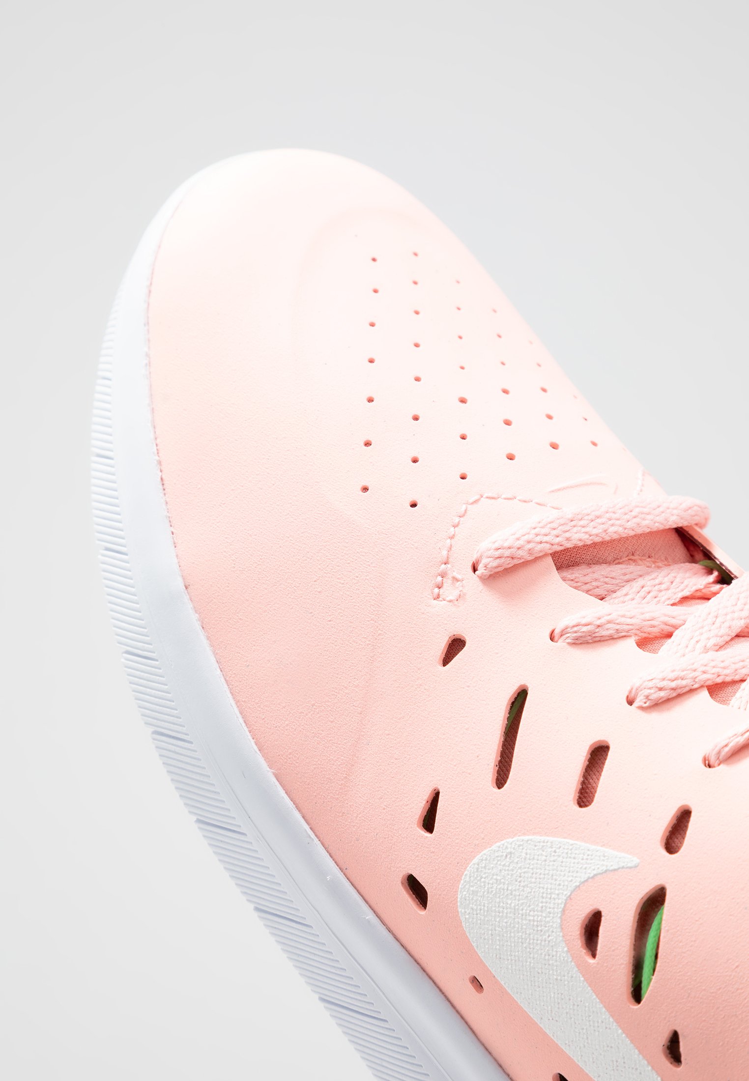 Nike SB NYJAH FREE - Zapatillas skate - bleached coral/white/aphid  green/rosa - Zalando.es