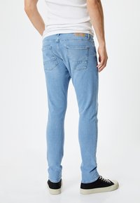 Koton MICHAEL - Slim fit -farkut - blue