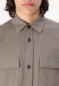 TOM TAILOR OVERSHIRT - Chemise - smokey olive green