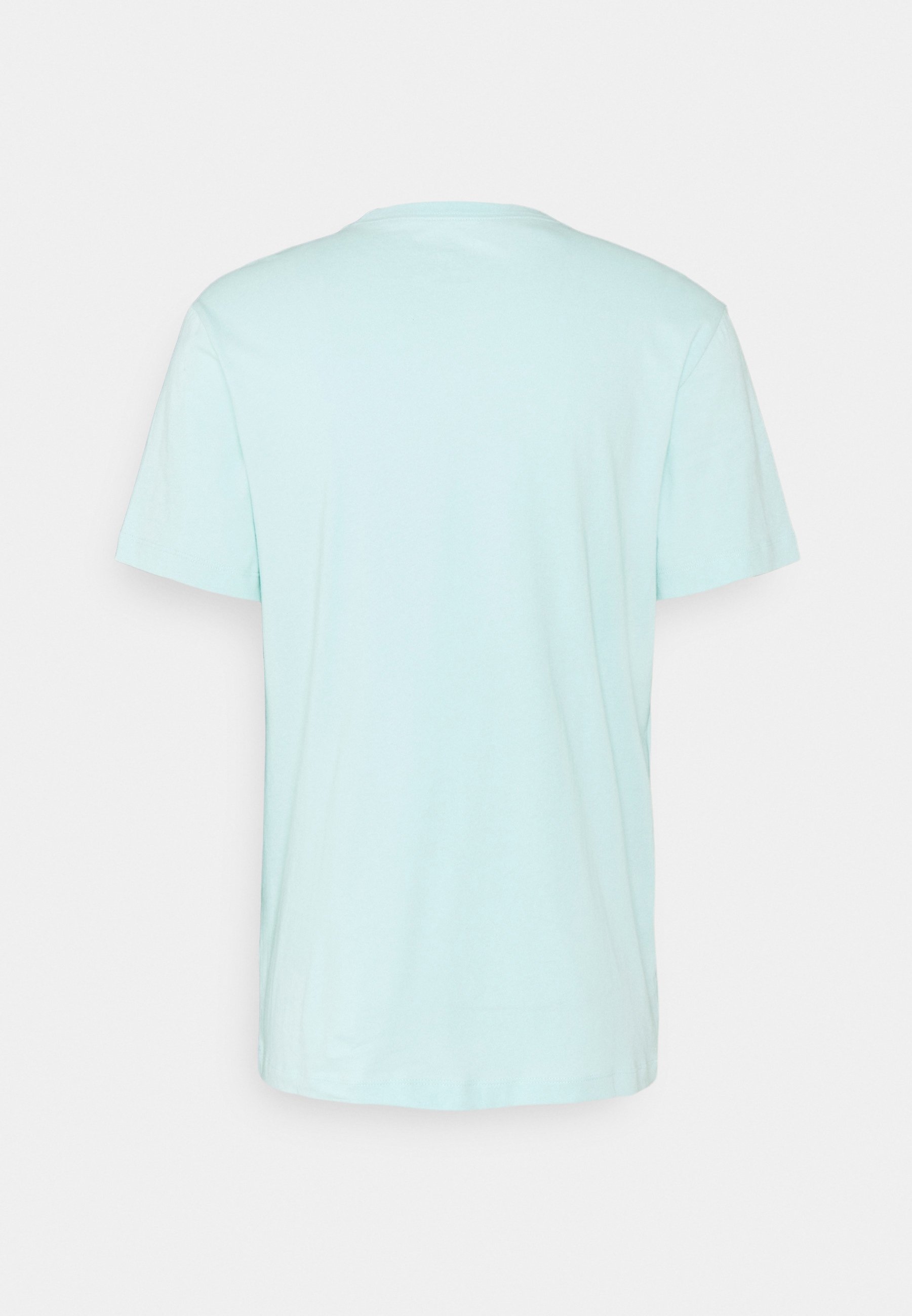 light dew nike shirt
