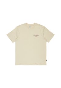 Korte mouwen, beige katoenen T-shirt met een klein rood logo op de linkerborst. Klassiek ontwerp met ronde hals en een ontspannen pasvorm.