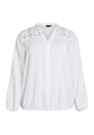 Bijela bluza s dugim rukavima, prednjim kopčanjem na gumbe, suptilnim okomitim naborima i detaljima cvjetnog čipkastog izreza na ramenom dijelu.
