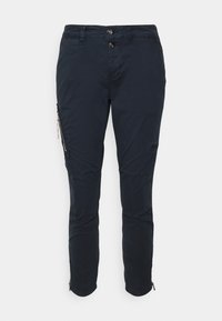 Pantalons cargo bleu marine à coupe slim, avec poches zippées sur les côtés et détails zippés aux chevilles. Fabriqués en tissu durable et texturé.
