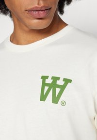 DOUBLE A BY W.W. ACE LOGO - Marškinėliai su spaudiniu - offwhite