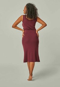 YOU LOOK PERFECT ERIKA - MERINO SKIRT IN RIB KNIT - Bleistiftrock - bordeaux