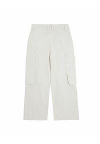 Beige cargobroek met een wijde pasvorm, twee grote zijvakken en twee achterzakken. Gemaakt van katoen, met subtiele textuur en stiksels.