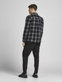 Jack & Jones JJIACE JJDEX TAPERED - Pantaloni cargo - black