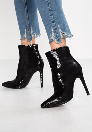 Kotníková obuv na vysokém podpatku - black