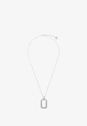 Collar de plata con un colgante octagonal, con un borde texturizado y acentos de piedra preciosa transparente, sobre una cadena delicada con cierre.