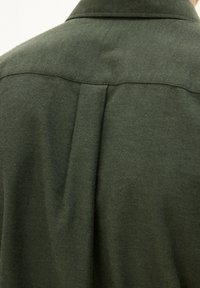 Oscar Jacobson REG FIT CUT AWAY BRUSHED - Camicia - rosciola green