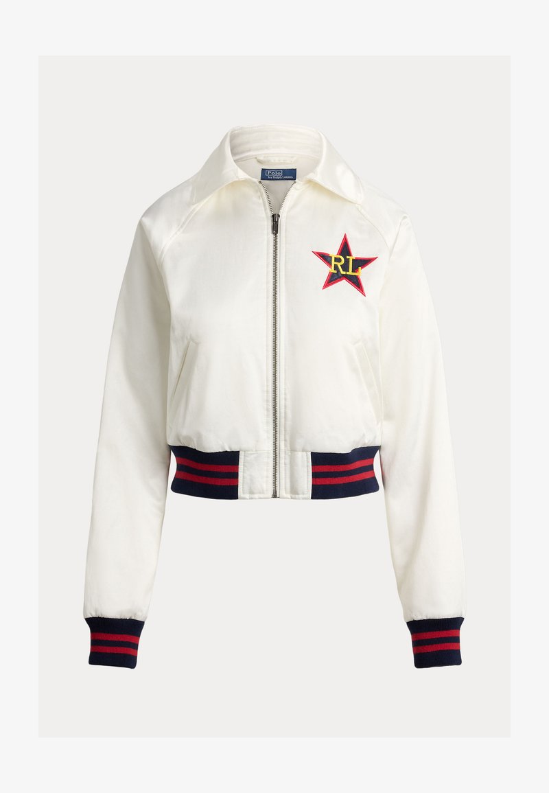 Veste bomber blanche zippée avec poignets et ourlet rayés bleu marine et rouge, et une étoile rouge avec "RL" brodée sur la poitrine.