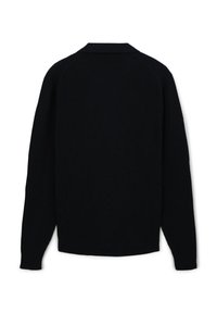 Thumbnail Image 5