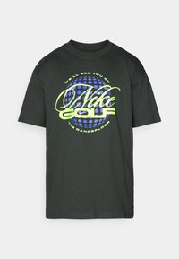 Kijelölve, night forest