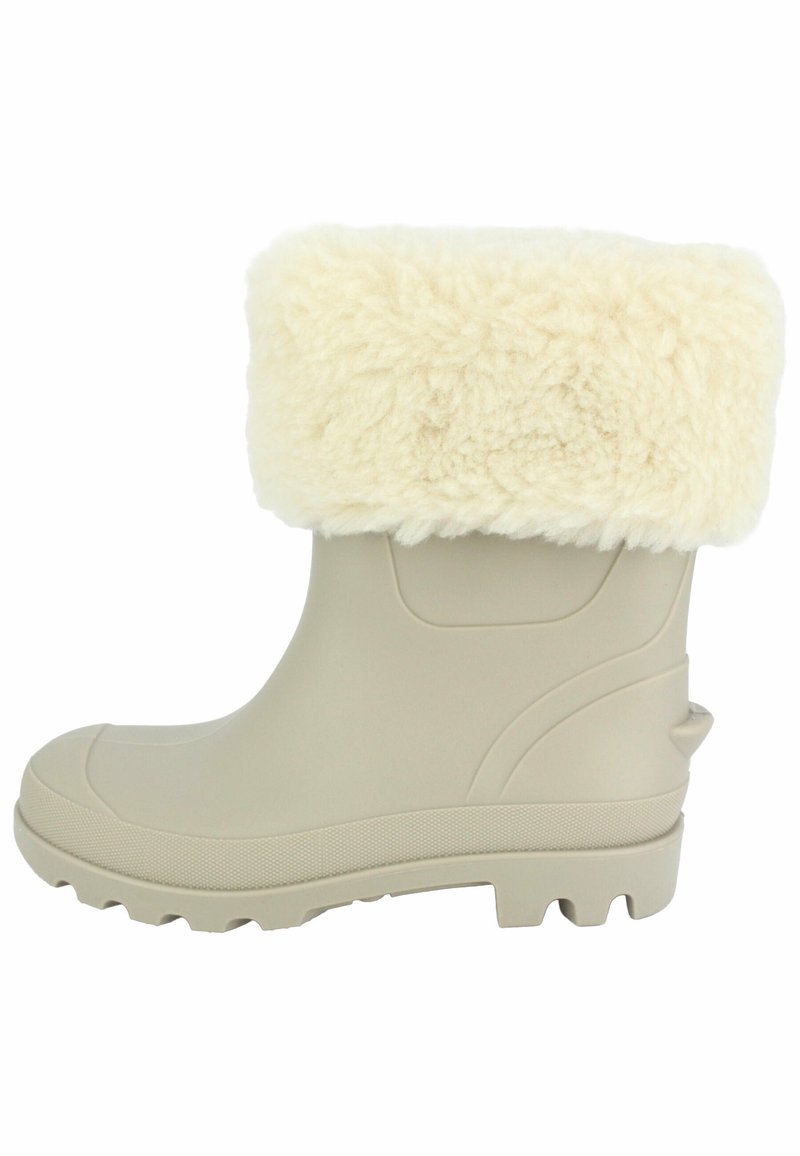 Beige rubber laars met een crèmekleurige faux fur boord, ribbelzool voor grip, en een texturepatroon op de bovenkant. Versterkte hakdetails.