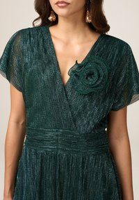 Oltre PLISSÈ CON SPILLA - Occasion wear - verde