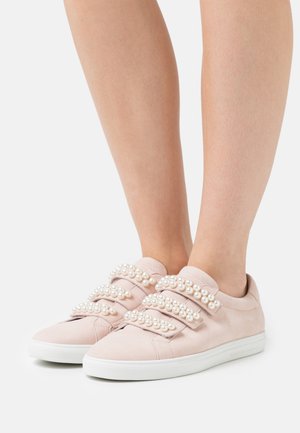 BASE - Sneakers laag - baby rose