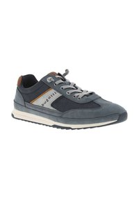 Sneaker en daim gris et mesh avec un design tonal, semelle en caoutchouc contrastante et accent marron sur le talon. Doté d'un système de laçage et d'un logo.