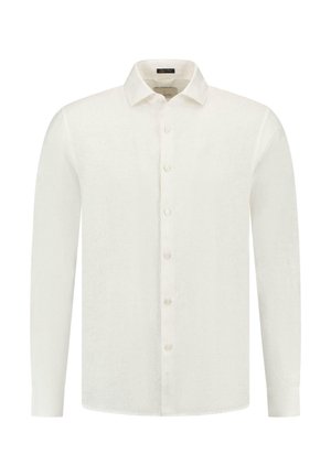 Camisa blanca de manga larga hecha de lino con cuello abotonado, que presenta una tapeta de botones en el frente y un dobladillo recto.