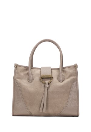 Beige suède en leren handtas met twee handvatten, vooraan franje detail en goudkleurige metalen accenten met gegraveerde merknaam Hispanitas.