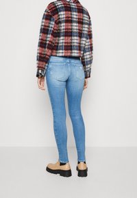 Guess Originals Giacca da mezza stagione - red