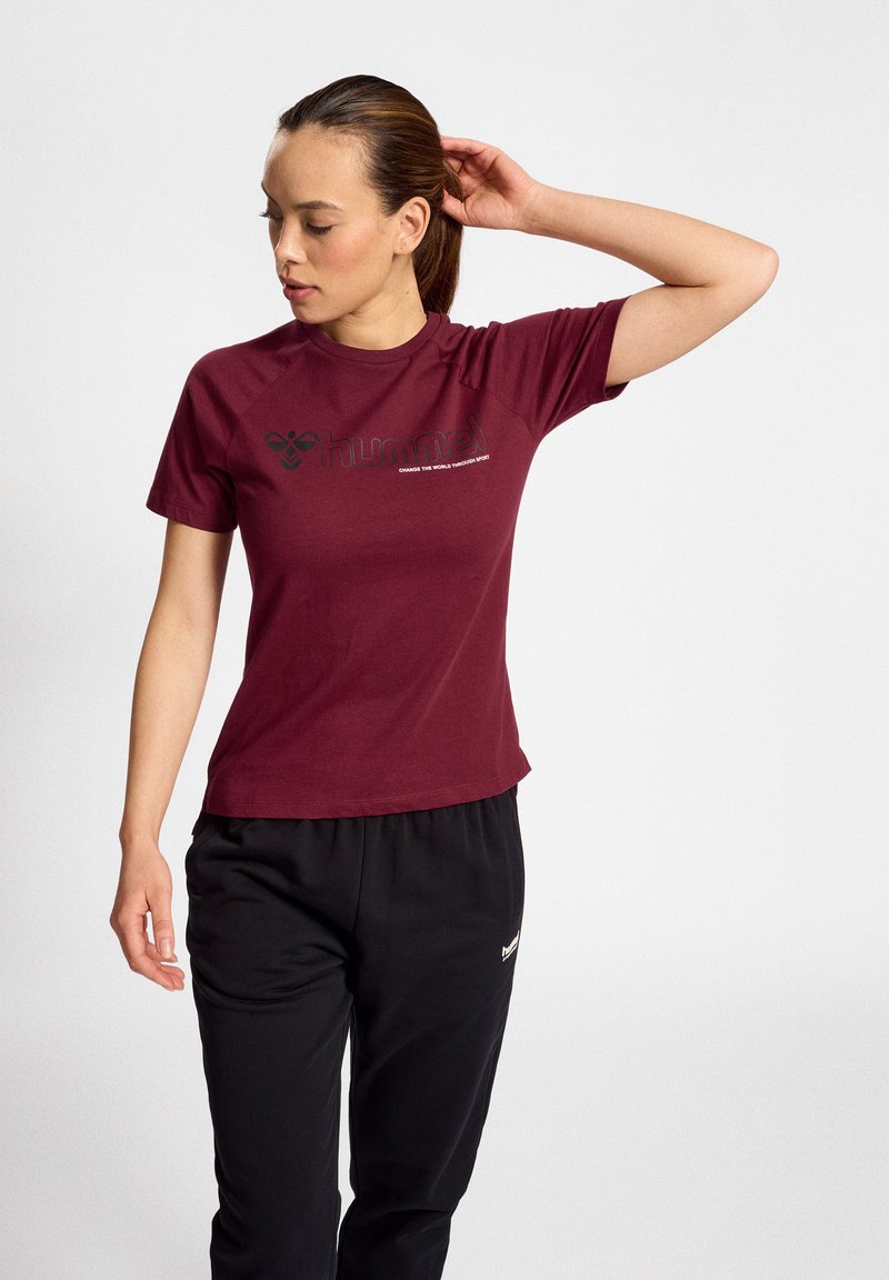 Hummel HMLNONI 2 0 - T-shirt print - cabernet