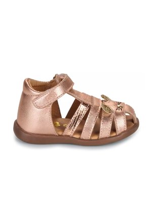 Roségoldene Kleinkind-Sandale mit geschlossenem Fersenbereich, offenem Zehenbereich, Klettverschluss und dekorativem Hasengesicht auf den vorderen Riemen.