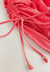 Ikke valgt, coral pink lace