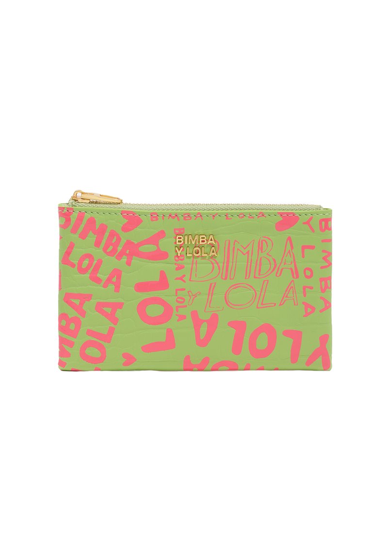 Zielona saszetka na zamek z różowym wzorem tekstowym "Bimba y Lola" i złotym logo marki z przodu na białym tle.