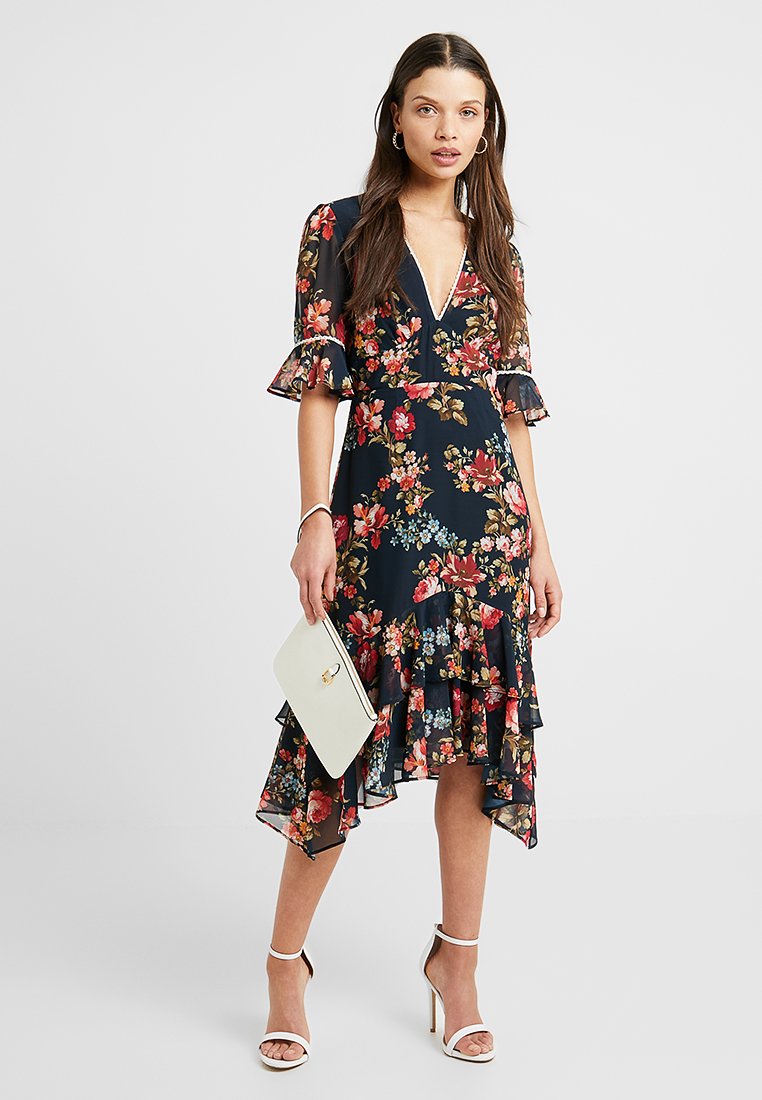 hope and ivy fluted sleeve midi with cut out