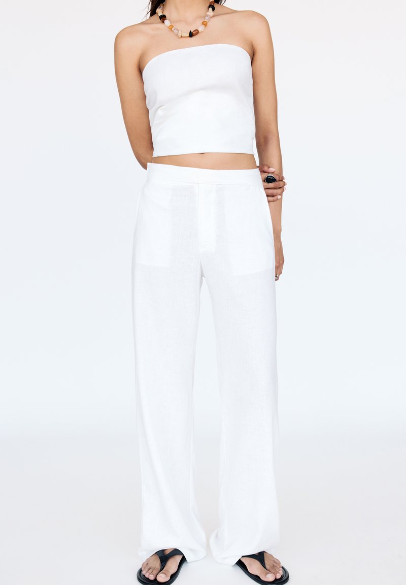 PULL&BEAR - RUSTIC WITH CROSSOVER WAIST - Trousers - white, Enlarge
