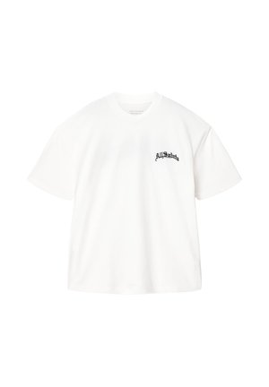 Witte katoenen T-shirt met korte mouwen en het "AllSaints" logo in zwart gotisch lettertype op de linkerborst.