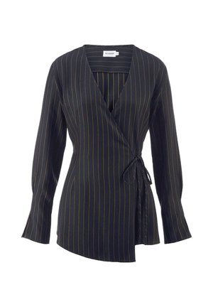 Blusa nera avvolgente con righe verticali gialle, maniche lunghe, scollatura a V e chiusura con fiocco in vita. Tessuto morbido e leggero.