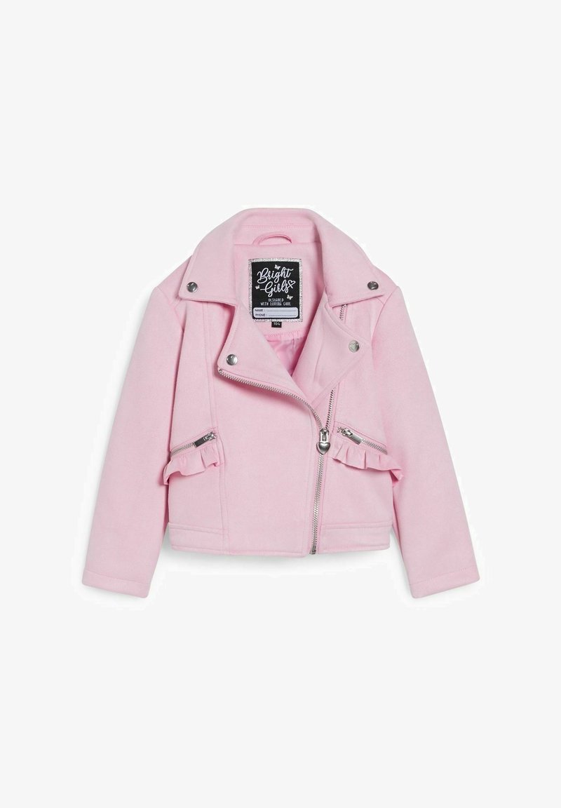 Veste rose clair pour filles avec fermeture éclair et boutons-pression argentés, détails de poches à volants, et un col, étiquetée « Bright Girls ».