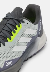 Adidas Terrex AGRAVIC FLOW 2.0 - Scarpe da trail running - silver/crystal white/lucid lemon