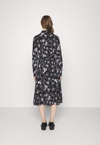 Pieces PCHILDA DRESS - Vestido de dia - black/purple