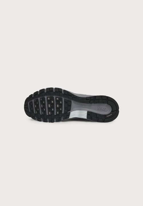 Nike P-6000 - Trainers - black/metallic silver- coloured/pencil point — photo 5