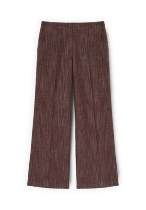 Rechtlijnige bruine broek met subtiele geweven stof en een taillehoogte halverwege, plat uitgespreid op een witte achtergrond.