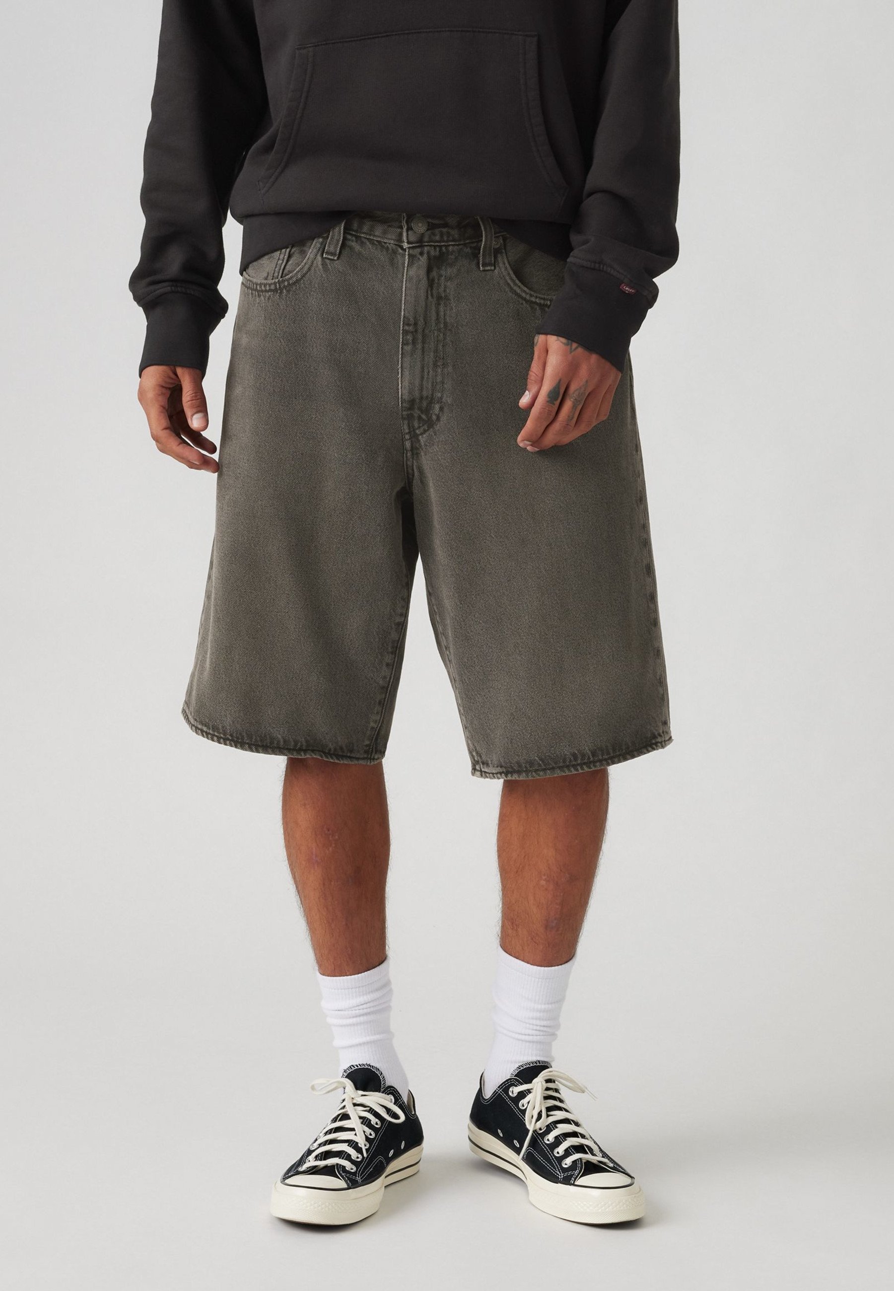 Levi's® 478® BAGGY SHORTS - Pantaloni scurți din denim - black