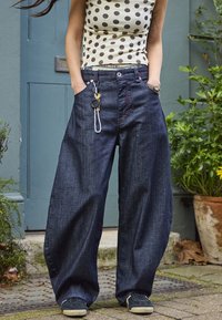 BDG Urban Outfitters RIYA - Jeans relaxed fit - rinse