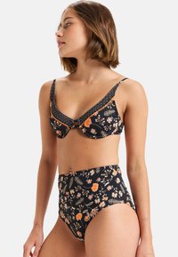 Roxy KERALA - MIT MITTLERER BEDECKUNG - Bikini top - kvj