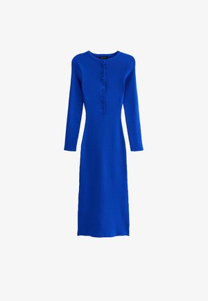 Langsleeve, geribbelde gebreide jurk in felblauw. Heeft een ronde halslijn en een rij van zes knopen aan de voorkant. Aansluitende silhoutte.