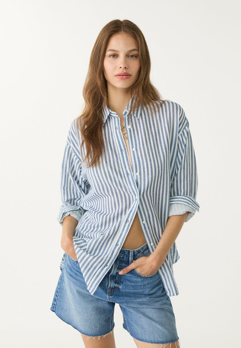 Stradivarius RUSTIKALES DAILY - Hemdbluse - mottled dark blue