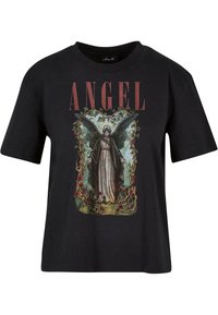 Sort bomulds t-shirt med en løs pasform, der har et centralt grafisk motiv af en vænget engel omkranset af blomster og vinstokke, med teksten "ENGEL" ovenfor.
