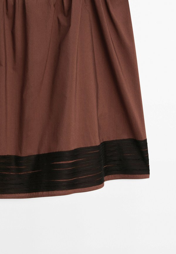 STRAPPY WITH RIBBON DETAILS - Top3