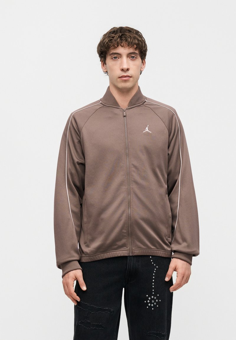 Jordan TRICOT TRACK - Sportovní bunda - olive grey/sail